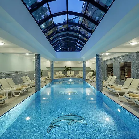 Üdülőközpont Galeri 5*